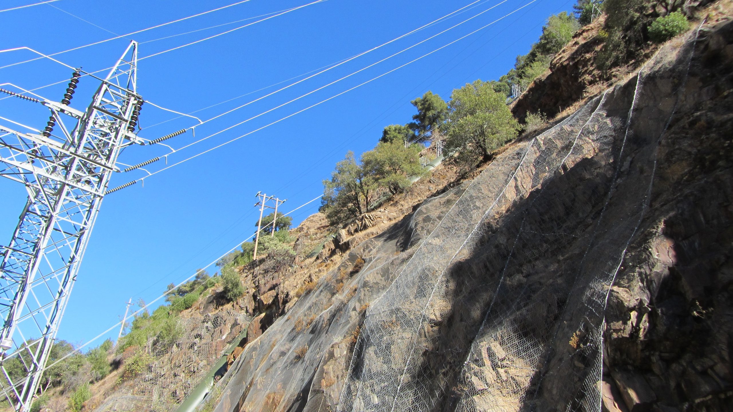 Rockfall Netting as Rockfall Containment Solution-min