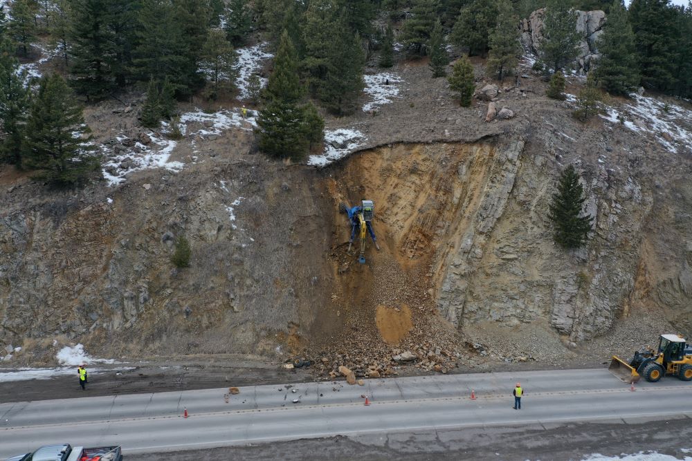 Spider excavator on steep slope