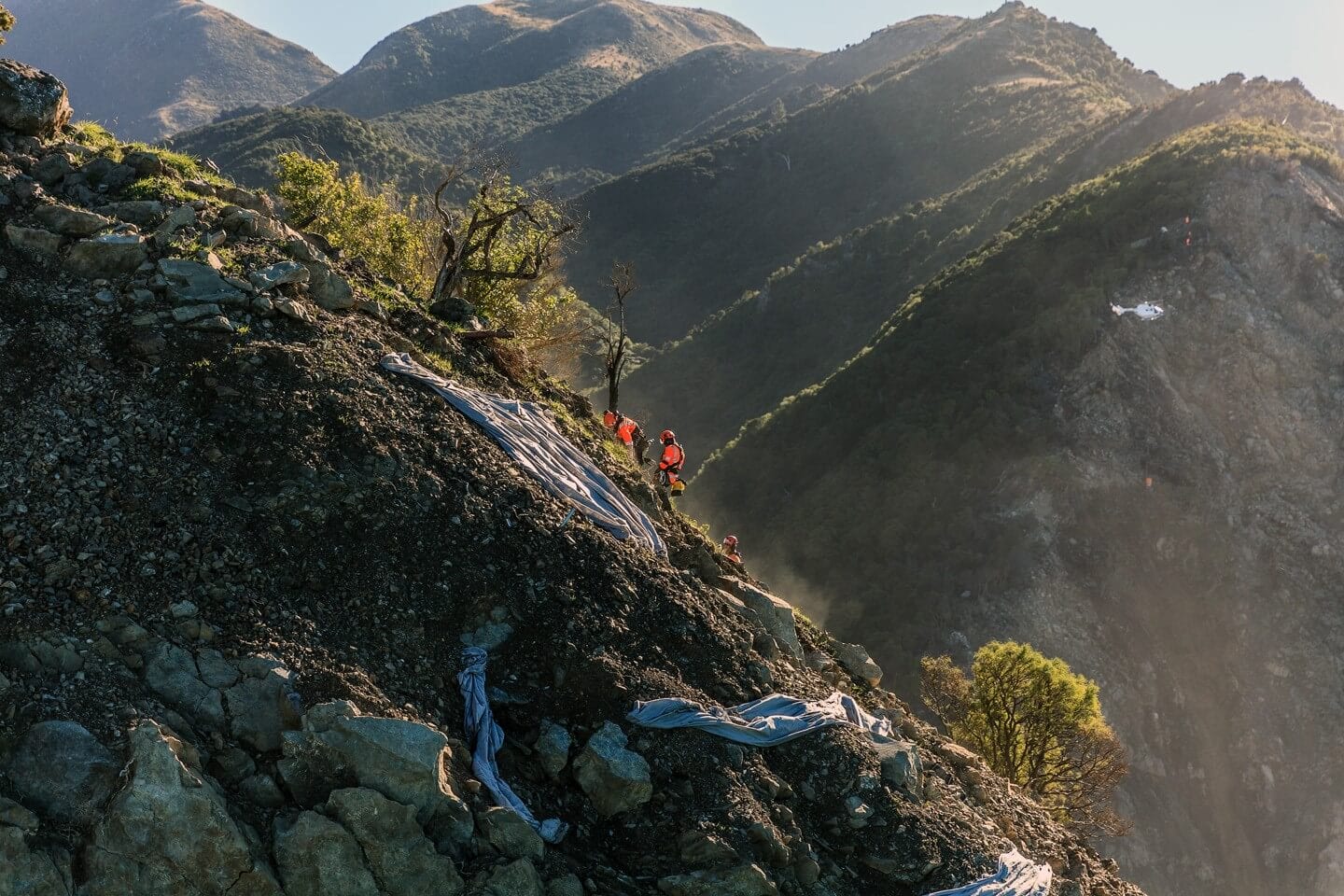 RRTs scaling with helicopter in background