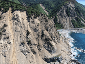 GSI’s team tackles critical rockfall mitigation mesh project in New Zealand
